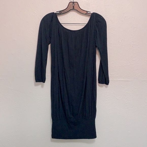 Bobi Navy size small bubble dress with key hole detail - Picture 4 of 4